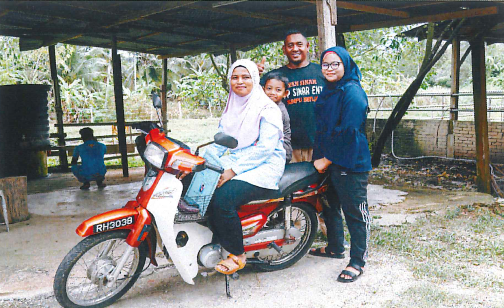 Zulkifli Ariffin with his family