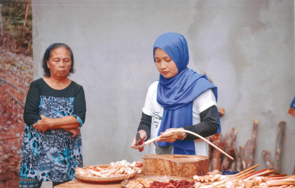 Que Yu tuhau won awards after digital training
